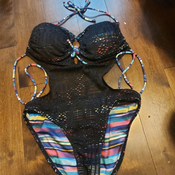 Swimsuit - Picture 2 of 2